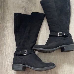 Black Boots